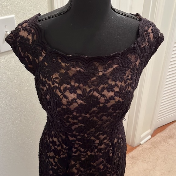 Connected black stretch lace dress - Picture 2 of 6